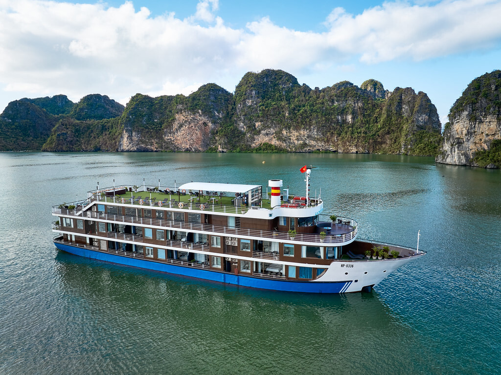 La Casta Regal Cruise 2D1N