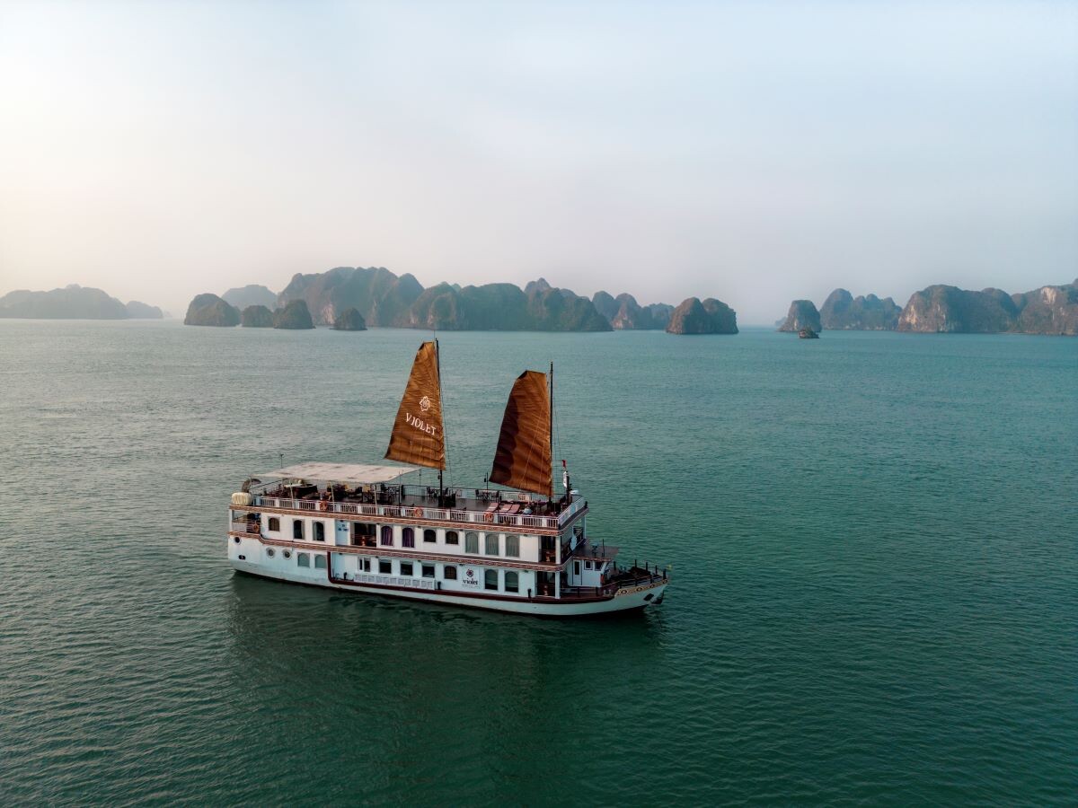 Heritage Line Violet Cruise 3D2N | Halong Bay