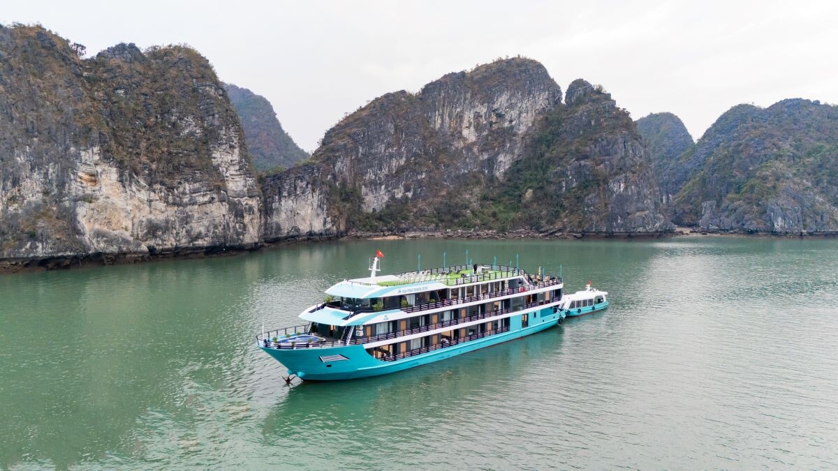 Dragon Bay Premium Cruise 3D2N