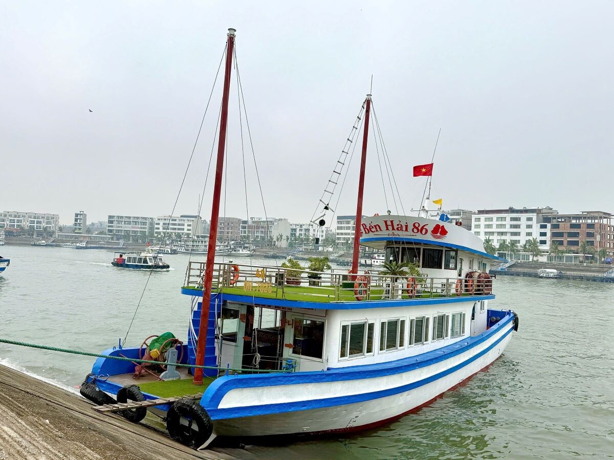 Halong Bay Budget Day Cruise
