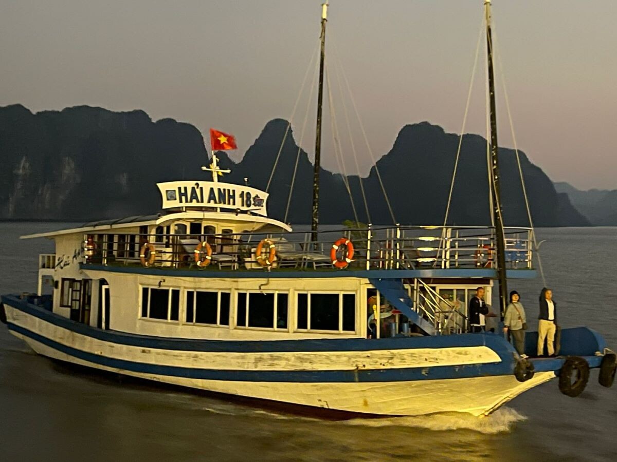 Halong Bay Budget Day Cruise