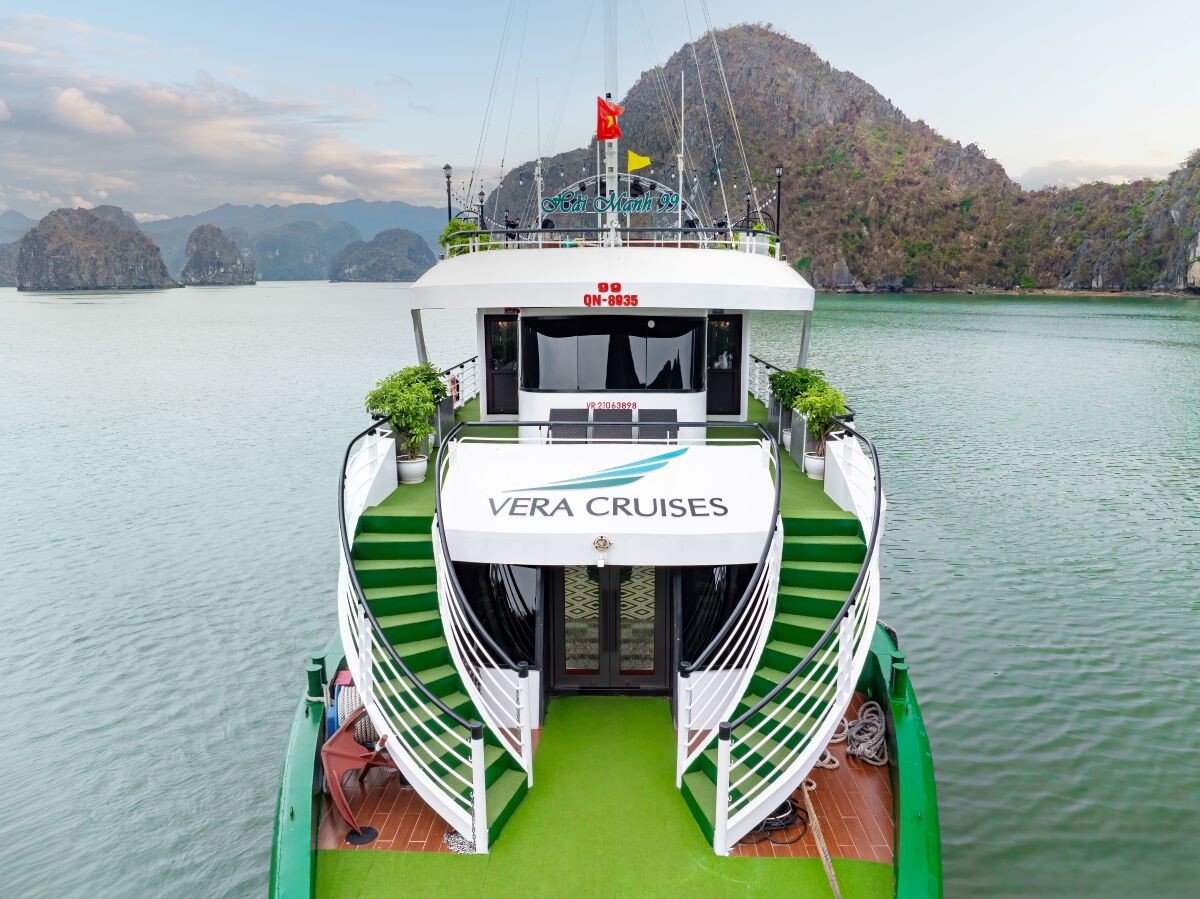Vera Day Cruise | Halong Bay