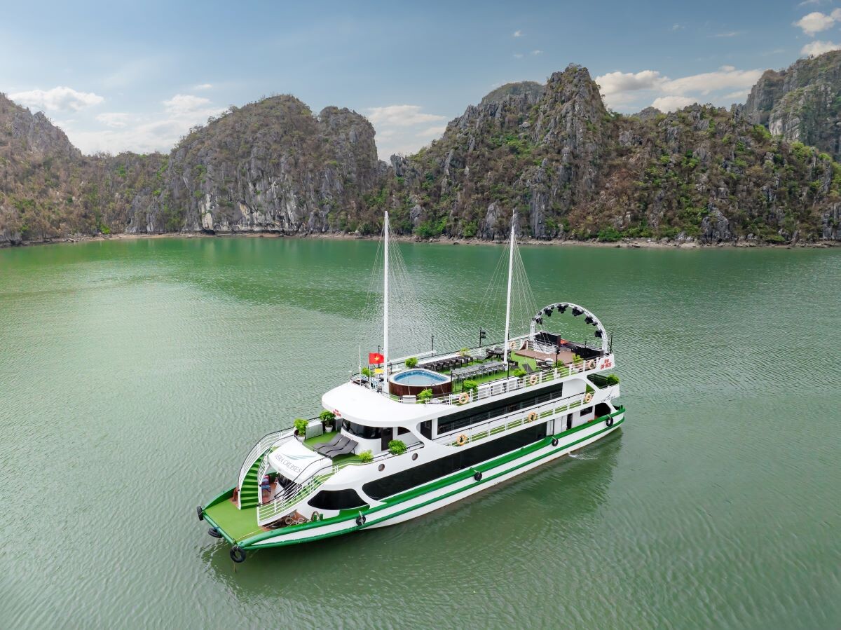 Vera Day Cruise | Halong Bay